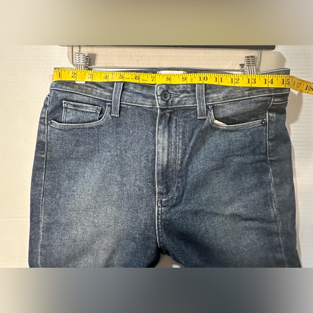 PAIGE Jeans Colette Crop Flare Blue Distressed Bottom Faded Size 30 Pre-owned‎ - Picture 5 of 15